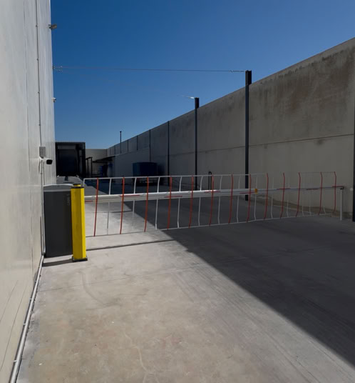 Barrerara CAME de acceso controlado por camara lectoras de matricula.