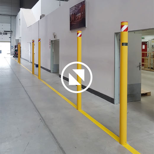 • Es la mejor opción para proteger la parte interior de puertas y esquinas.  • Además es una solución ideal para zonas de reducido tamaño que necesiten protección. 