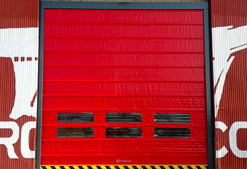 Puertas rápidas, apilables, enrollables, autoreparables.
