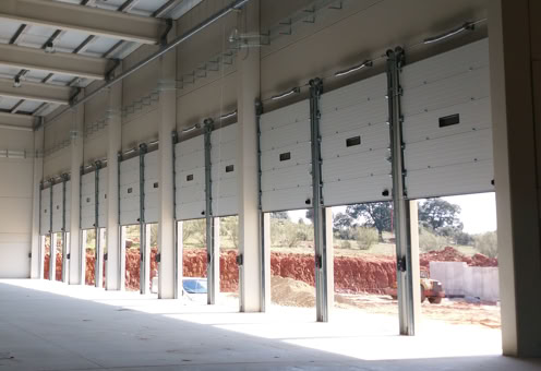 Puertas seccionales industriales y residenciales